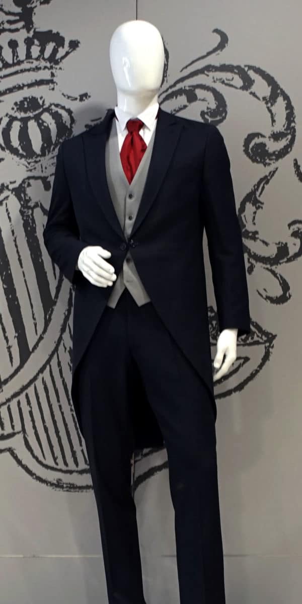 Location Jaquette marine pantalon slim 2 ou 3 pièces, 5 jours